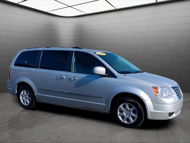 2010 Chrysler Town and Country Touring 2010 Chrysler Town and Country Touring