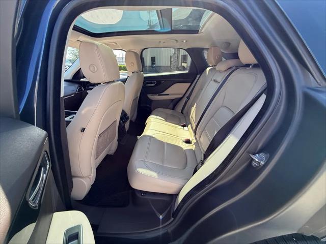 2017 Jaguar F-PACE 35t Prestige