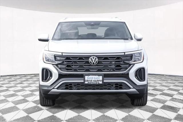 2026 Volkswagen Atlas Cross Sport SE with Technology