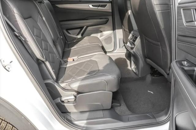 2026 Volkswagen Atlas Cross Sport SE with Technology