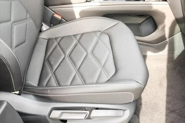 2026 Volkswagen Atlas Cross Sport SE with Technology