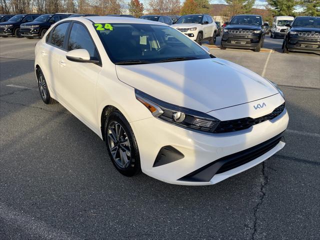 2024 Kia Forte LXS 2024 Kia Forte LXS