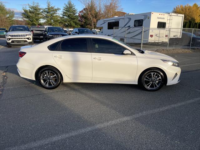 2024 Kia Forte LXS 2024 Kia Forte LXS