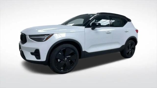 2026 Volvo XC40 Black Edition Ultra, B5 AWD Gas (mild hybrid)