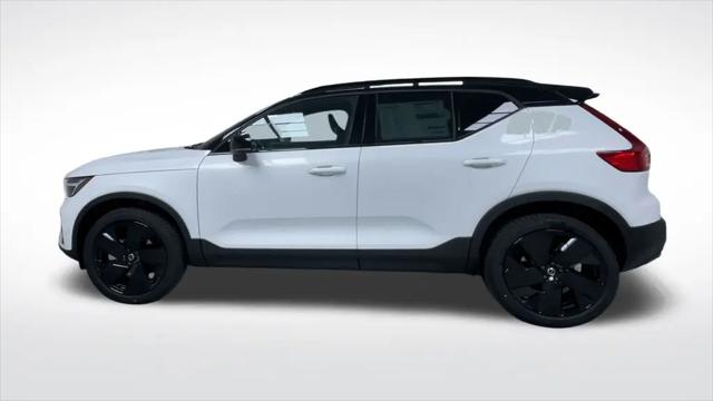2026 Volvo XC40 Black Edition Ultra, B5 AWD Gas (mild hybrid)