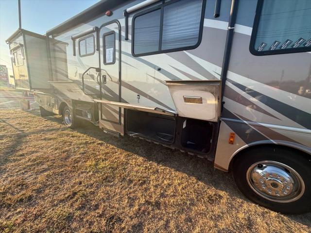 2006 Ford F-53 XL
