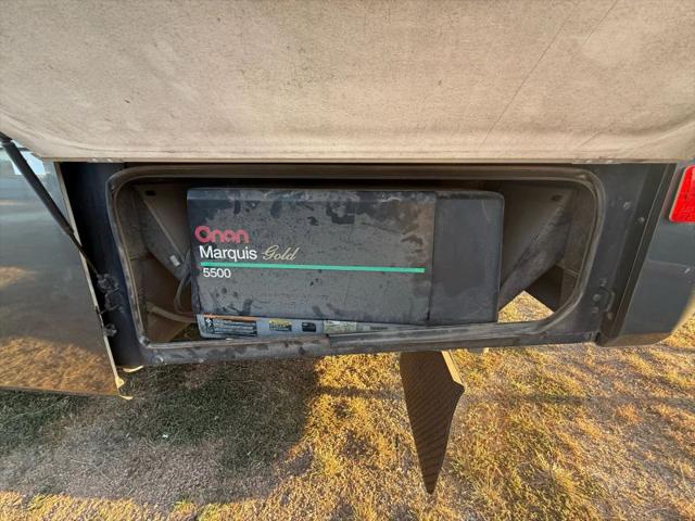 2006 Ford F-53 XL