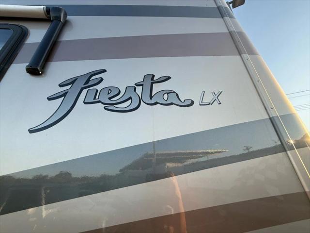 2006 Ford F-53 XL