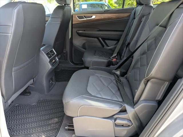 2026 Volkswagen Atlas SE with Technology