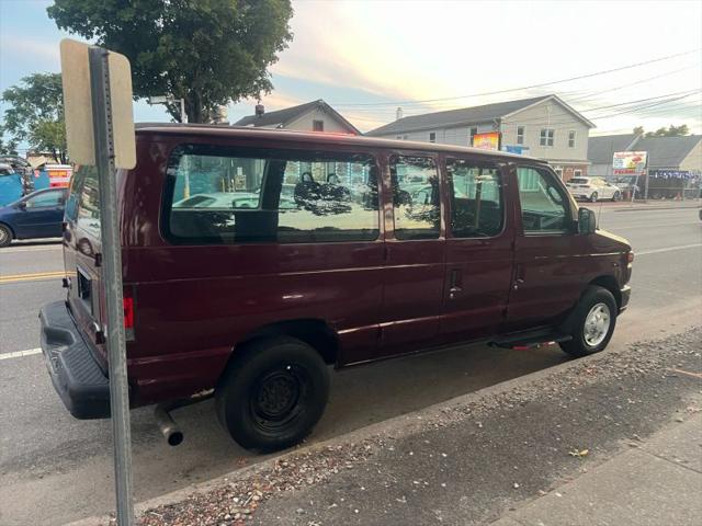 2010 Ford E350 Base