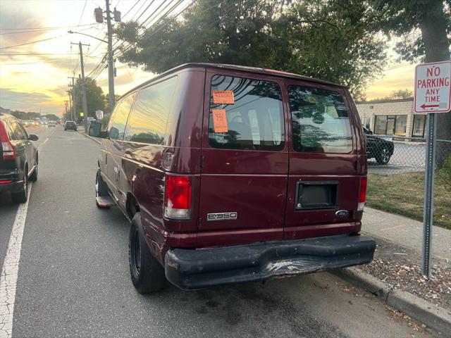 2010 Ford E350 Base