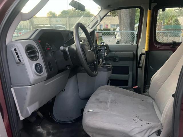 2010 Ford E350 Base
