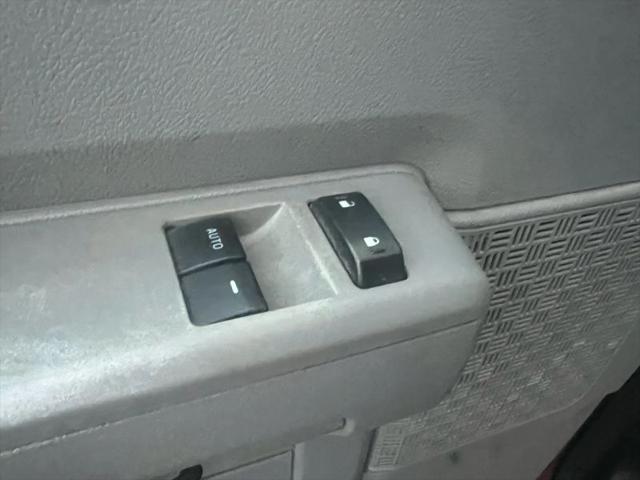 2010 Ford E350 Base