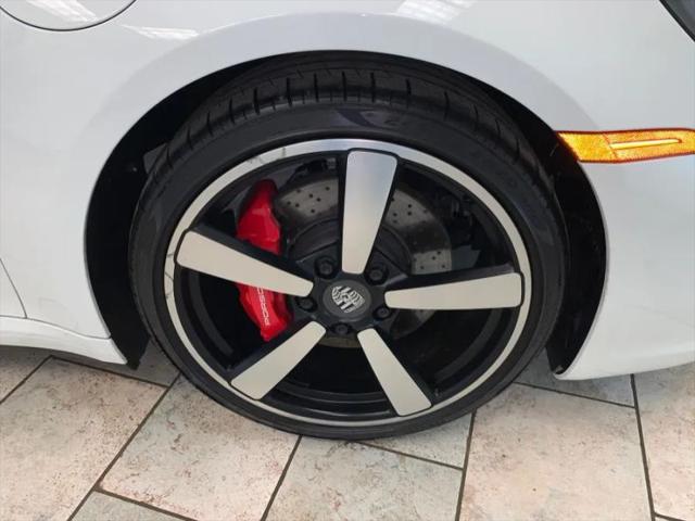 2020 Porsche 911 Carrera 4S Cabriolet