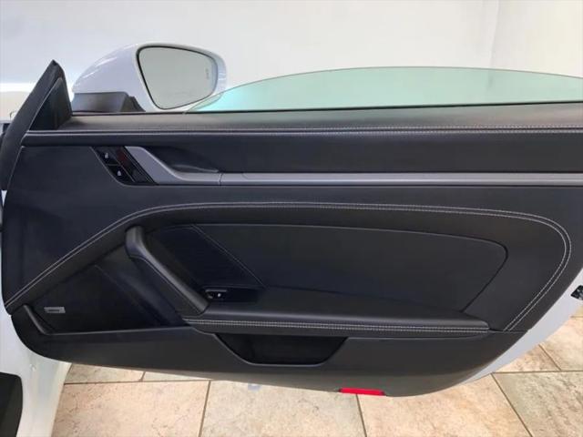 2020 Porsche 911 Carrera 4S Cabriolet