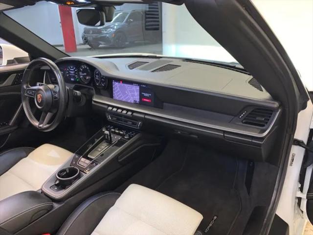 2020 Porsche 911 Carrera 4S Cabriolet