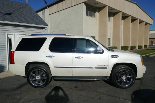 2008 Cadillac Escalade Standard
