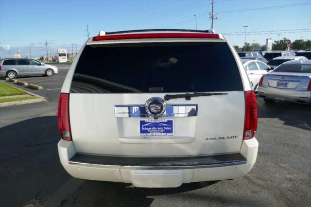 2008 Cadillac Escalade Standard