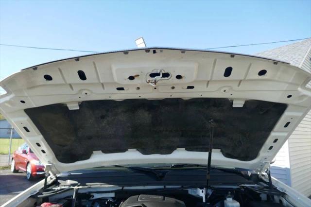 2008 Cadillac Escalade Standard
