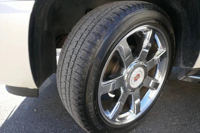 2008 Cadillac Escalade Standard