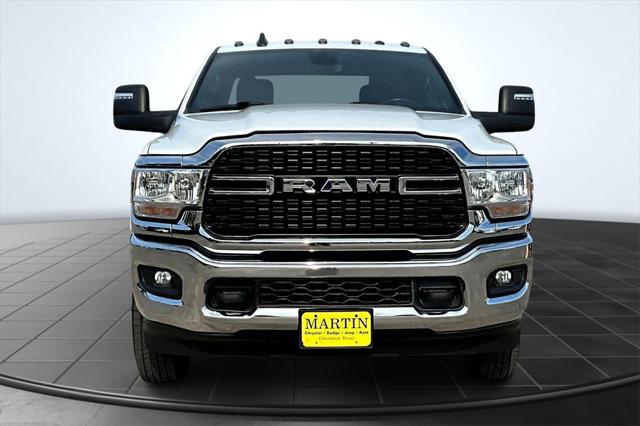 2024 RAM 3500 Big Horn Crew Cab 4x4 8 Box 2024 RAM 3500 Big Horn Crew Cab 4x4 8 Box