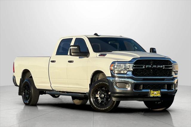 2024 RAM 2500 Tradesman Crew Cab 4x4 8 Box 2024 RAM 2500 Tradesman Crew Cab 4x4 8 Box