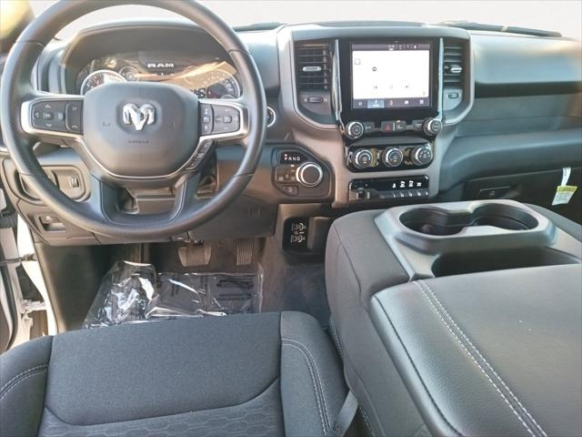 2025 RAM Ram 1500 RAM 1500 TRADESMAN CREW CAB 4X4 57 BOX 2025 RAM Ram 1500 RAM 1500 TRADESMAN CREW CAB 4X4 57 BOX