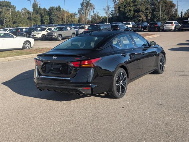 2023 Nissan Altima SR FWD 2023 Nissan Altima SR FWD