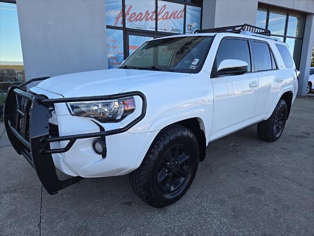 2018 Toyota 4Runner SR5 2018 Toyota 4Runner SR5