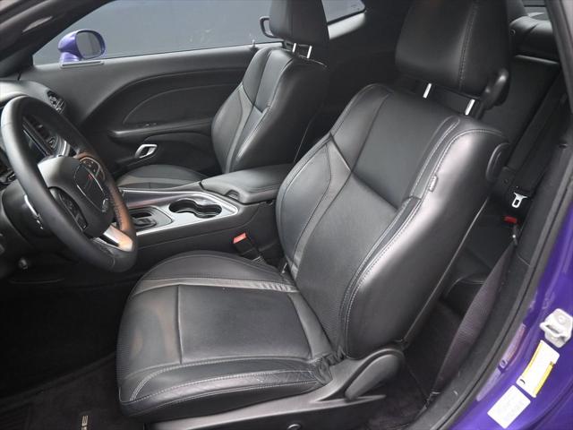 2016 Dodge Challenger SXT Plus