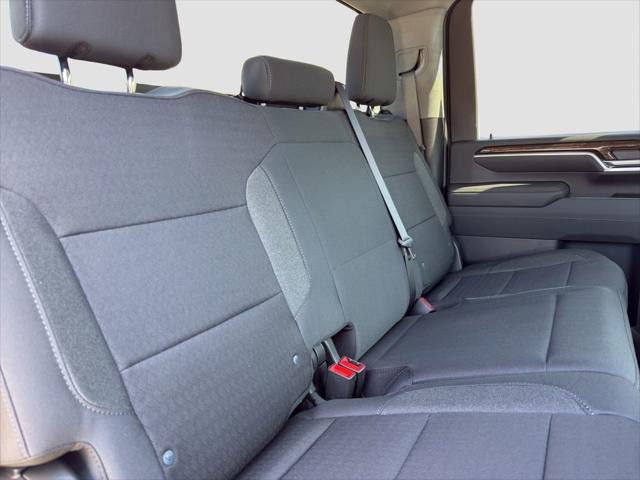 2026 GMC Sierra 2500HD Crew Cab, Standard Bed, SLE, 4WD