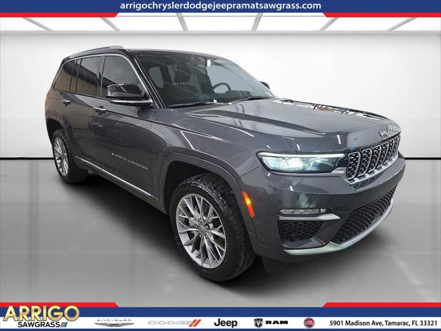 2022 Jeep Grand Cherokee Summit 4x2