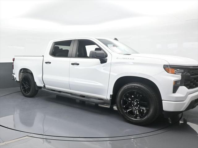 2022 Chevrolet Silverado 1500 2WD Crew Cab Short Bed Custom