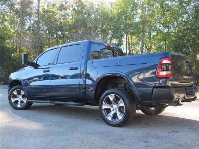 2020 RAM 1500 Big Horn Crew Cab 4x4 57 Box