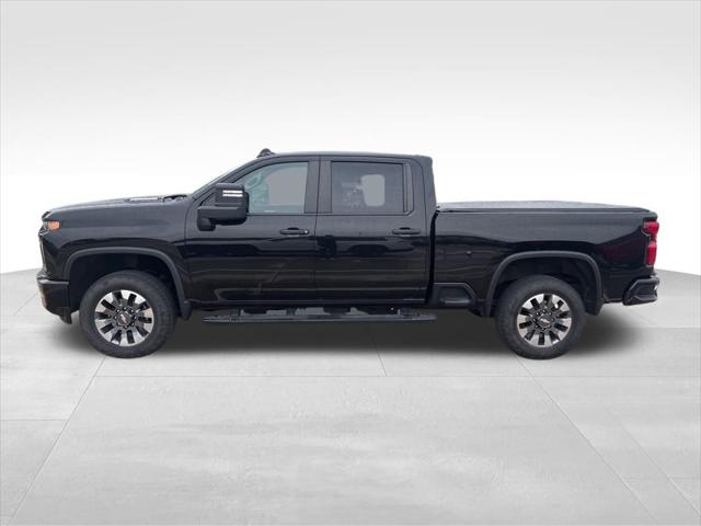 2022 Chevrolet Silverado 2500HD 4WD Crew Cab Standard Bed Custom
