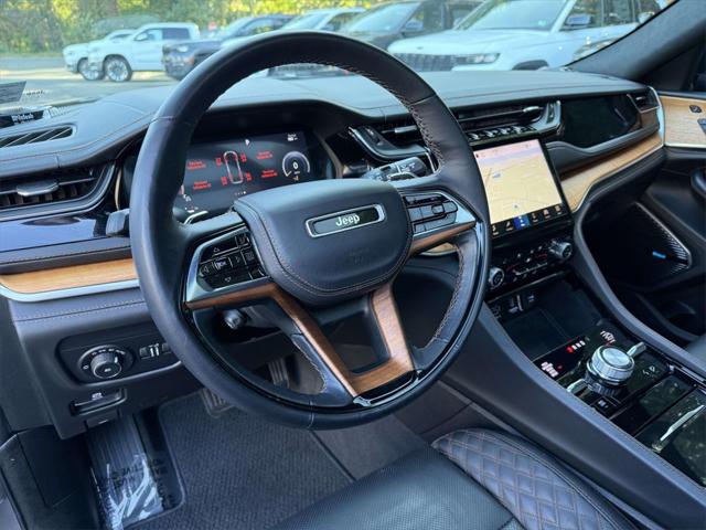 2022 Jeep Grand Cherokee Summit Reserve 4x4 2022 Jeep Grand Cherokee Summit Reserve 4x4