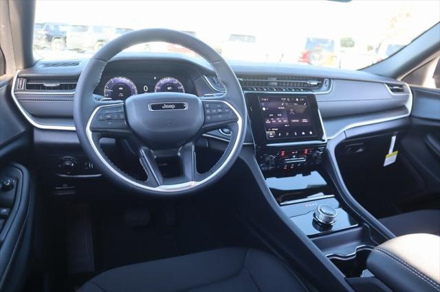 2025 Jeep Grand Cherokee GRAND CHEROKEE L LAREDO 4X4 2025 Jeep Grand Cherokee GRAND CHEROKEE L LAREDO 4X4