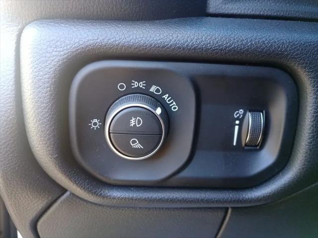 2025 Ram 2500 Tradesman Crew Cab 4x4 6'4" Box