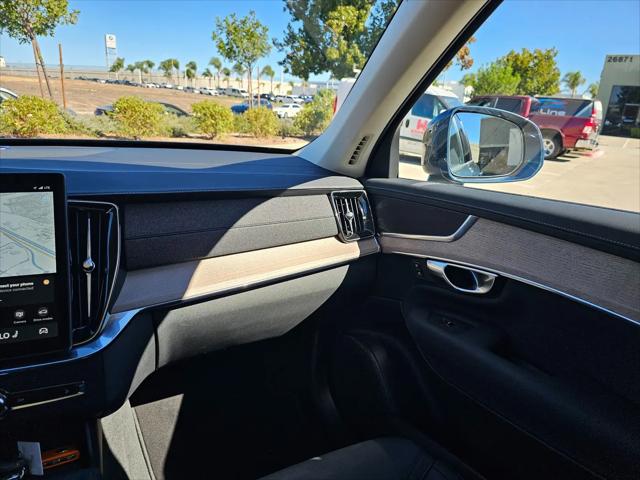 2025 Volvo XC90 B6 Plus 7-Seater