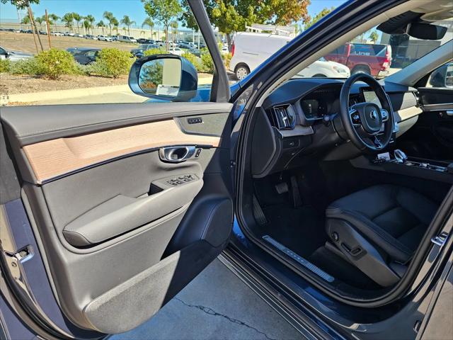 2025 Volvo XC90 B6 Plus 7-Seater