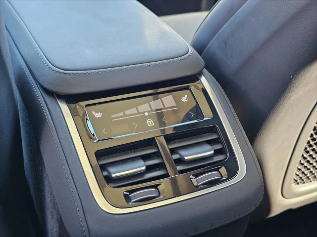 2025 Volvo XC90 B6 Plus 7-Seater