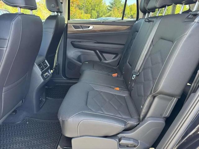 2026 Volkswagen Atlas SE with Technology
