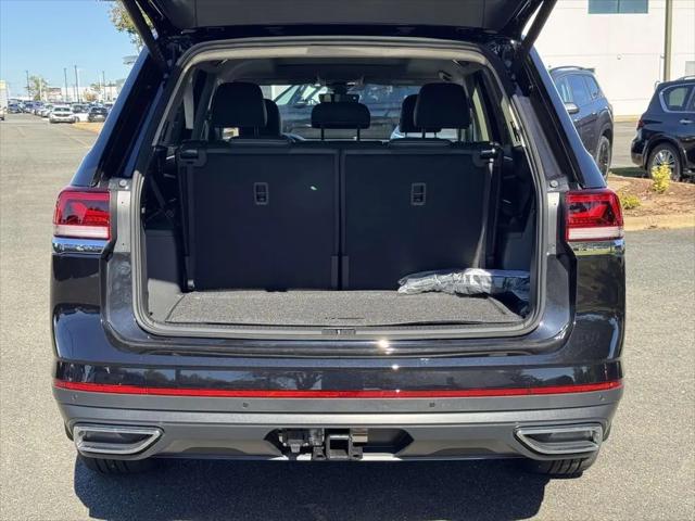 2026 Volkswagen Atlas SE with Technology