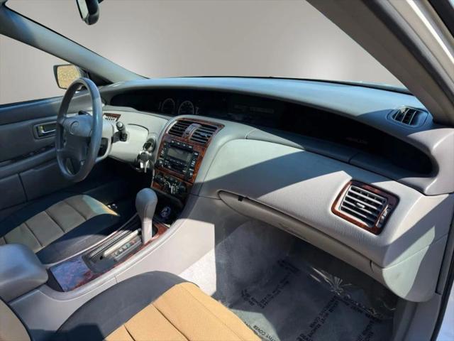 2001 Toyota Avalon XL