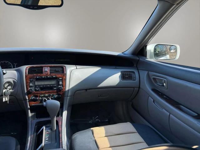 2001 Toyota Avalon XL