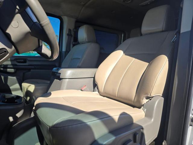 2017 Nissan 3500 SL V8