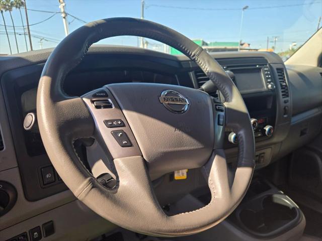 2017 Nissan 3500 SL V8