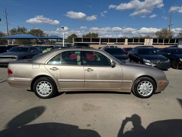 2000 Mercedes-Benz E 320 4M