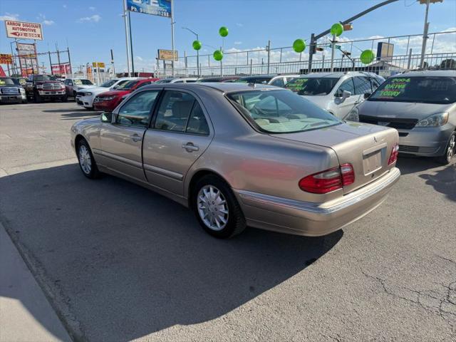 2000 Mercedes-Benz E 320 4M