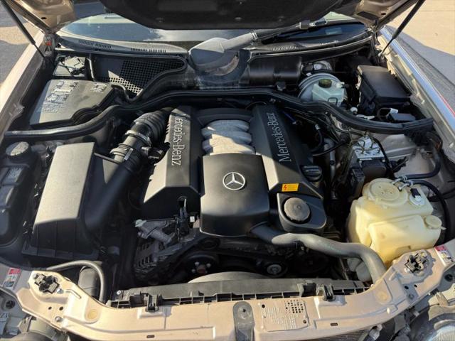 2000 Mercedes-Benz E 320 4M
